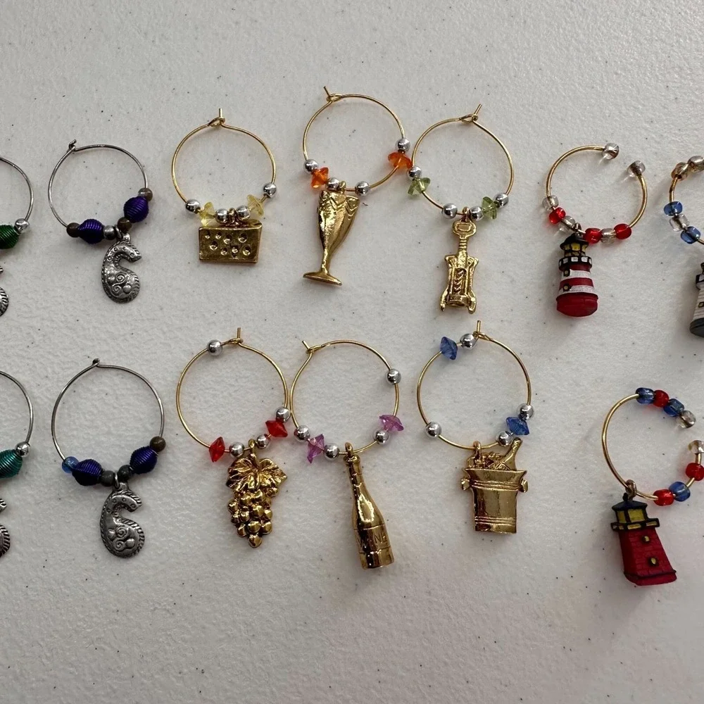 Set Of 17 wine Charms With Assorted Pendants &‎ Beads lighthouse bar ware gold